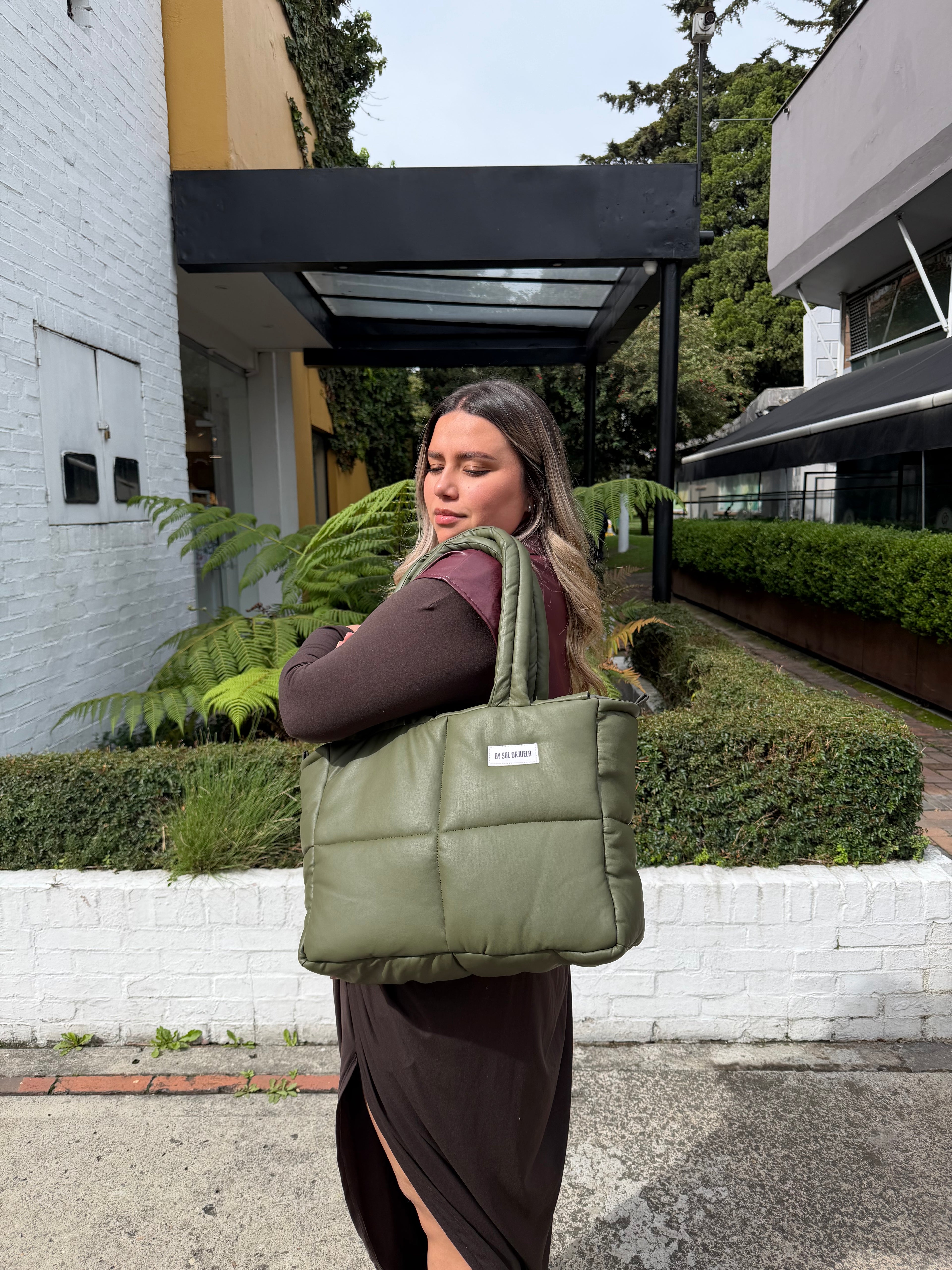 Maxi Bag cuerina verde oliva