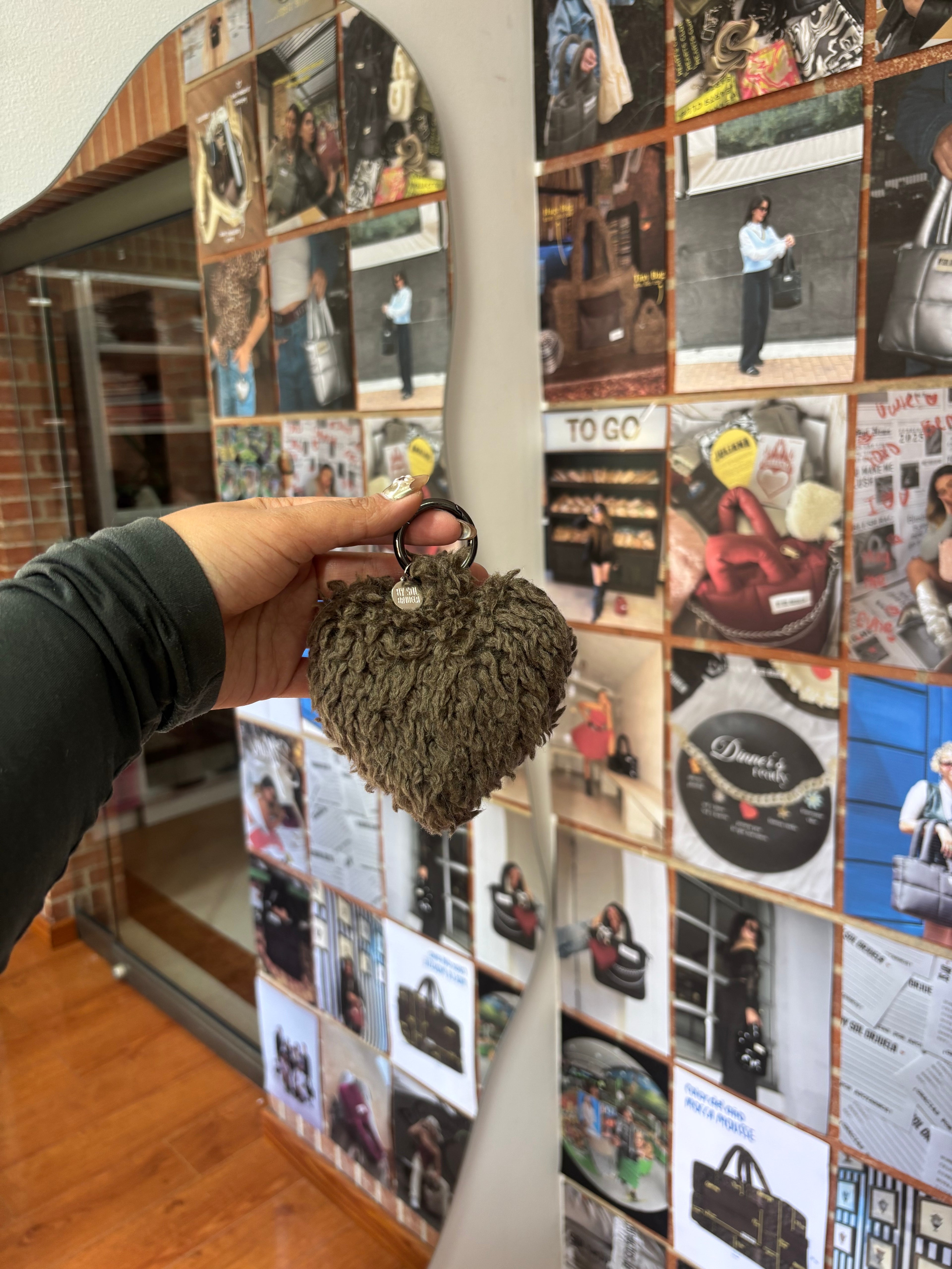 Corazón Peluche Mocha