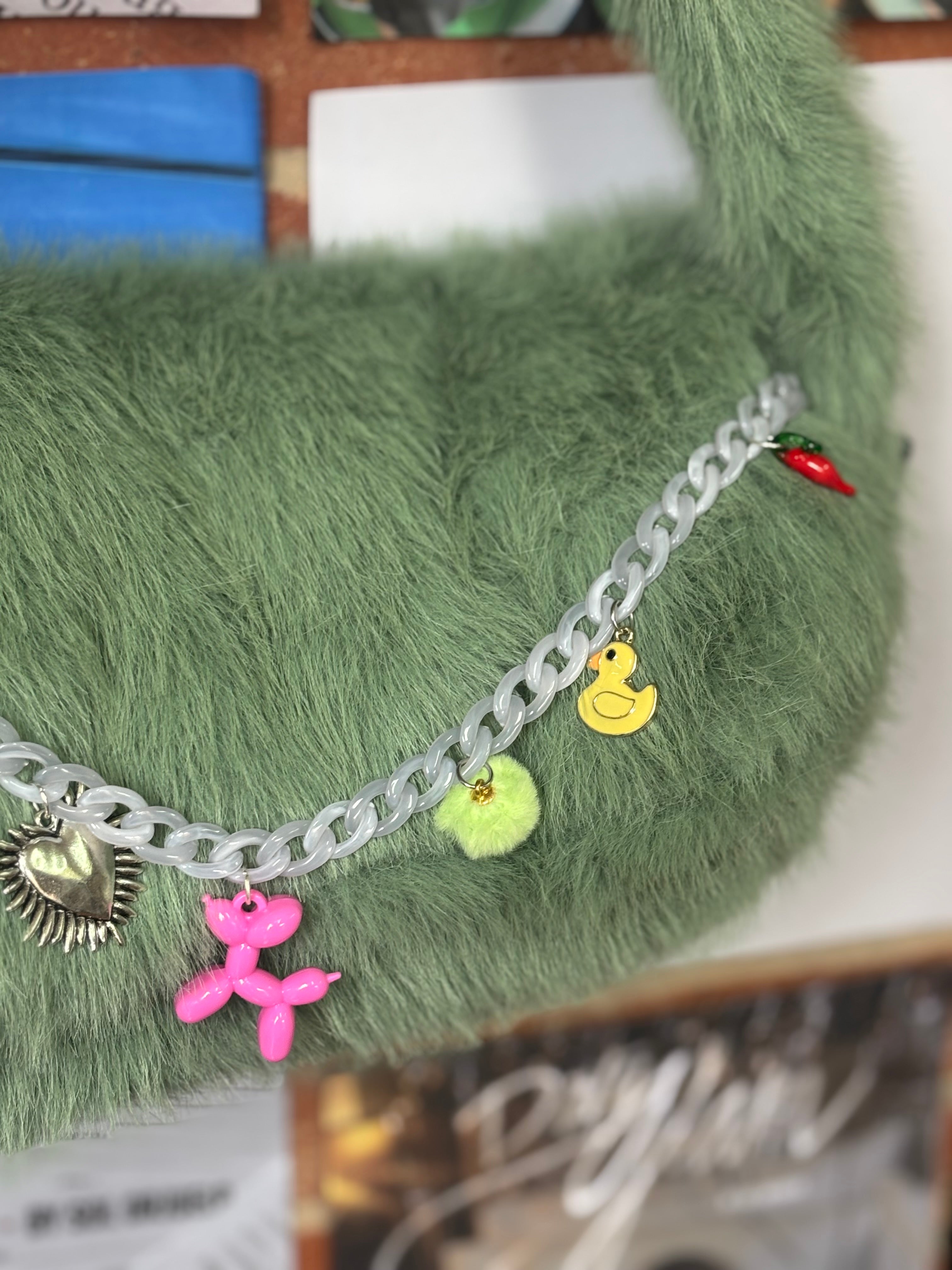 Cadena Gray Vibe Charm