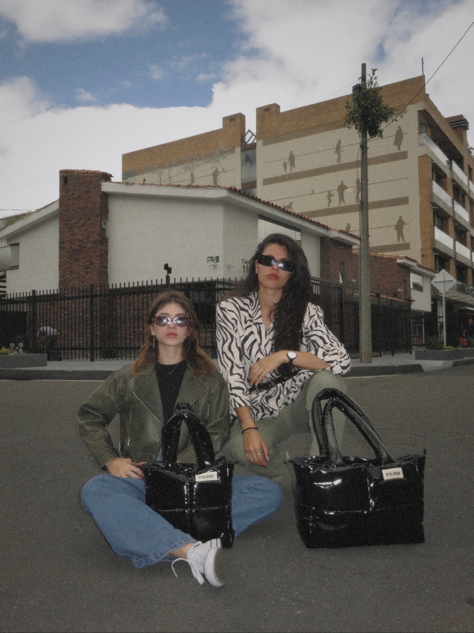 Maxi Bag Charol Negro