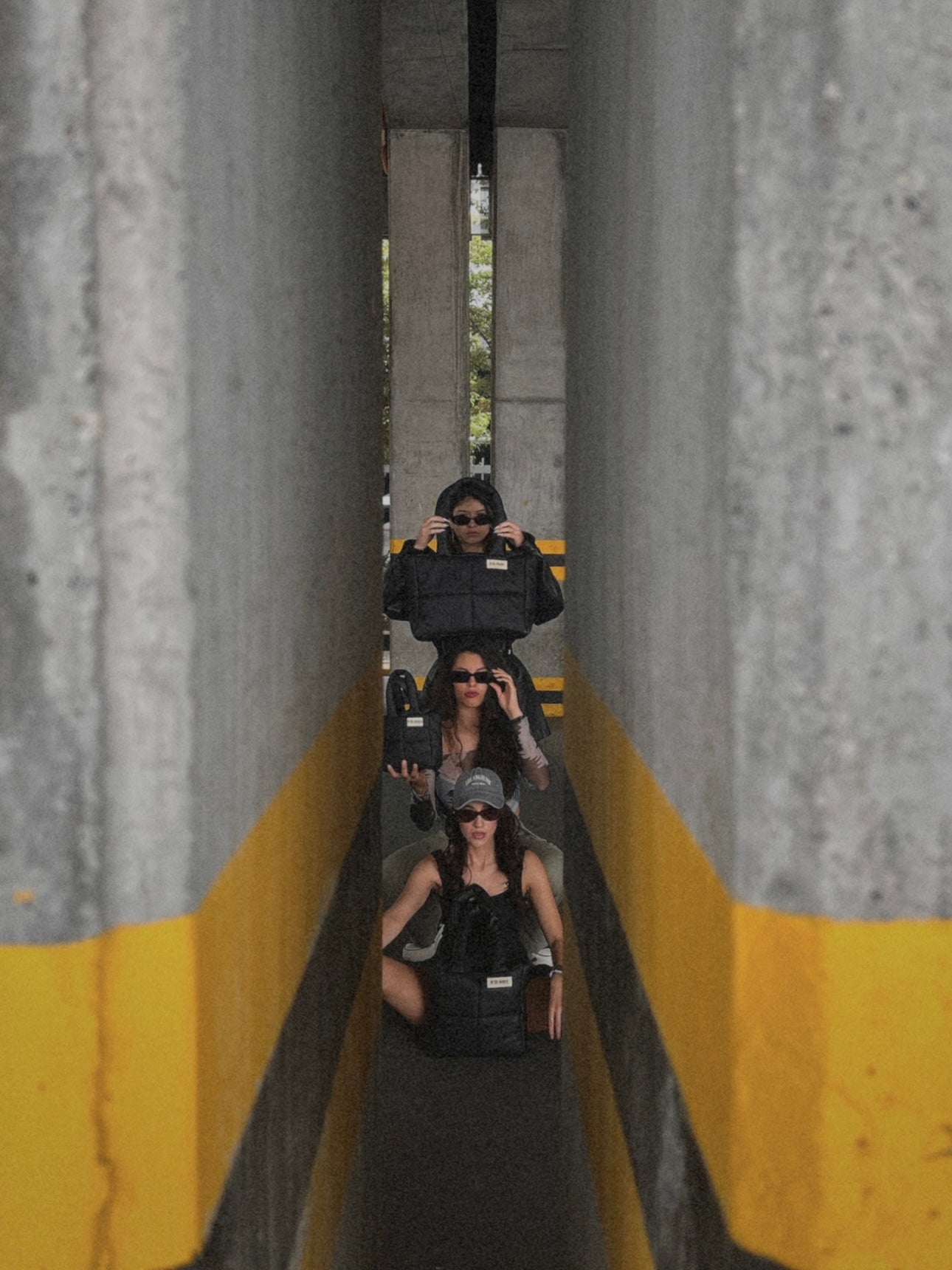 Midi bag cuerina negro